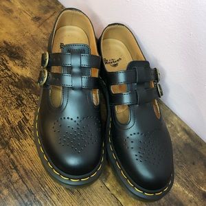 Doc Martens Mary Jane shoes size 8 leather double buckle 12916
